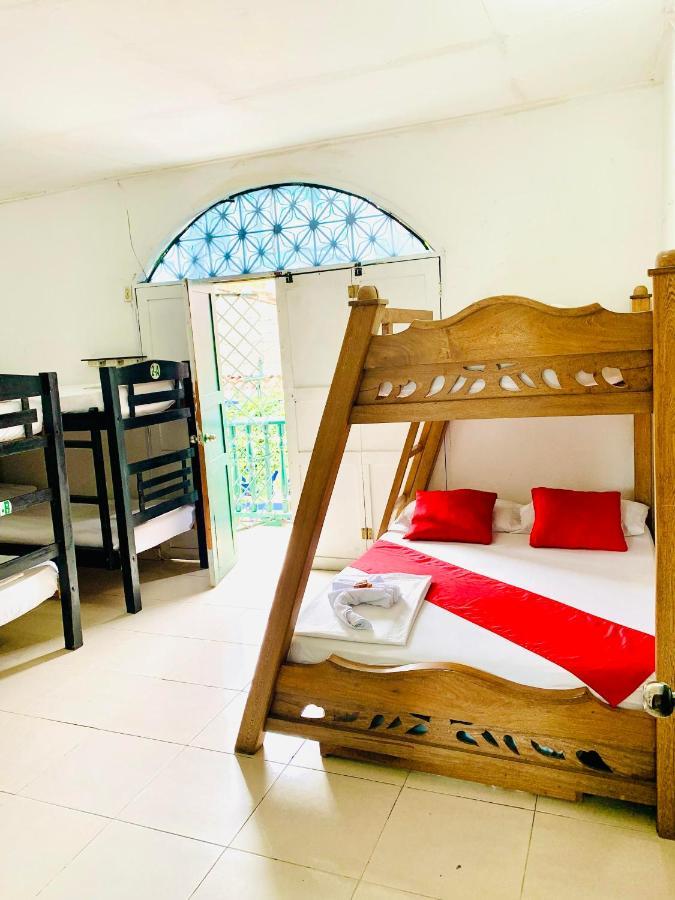 Hostal La Espanola De Getsemani Cartagena Екстер'єр фото