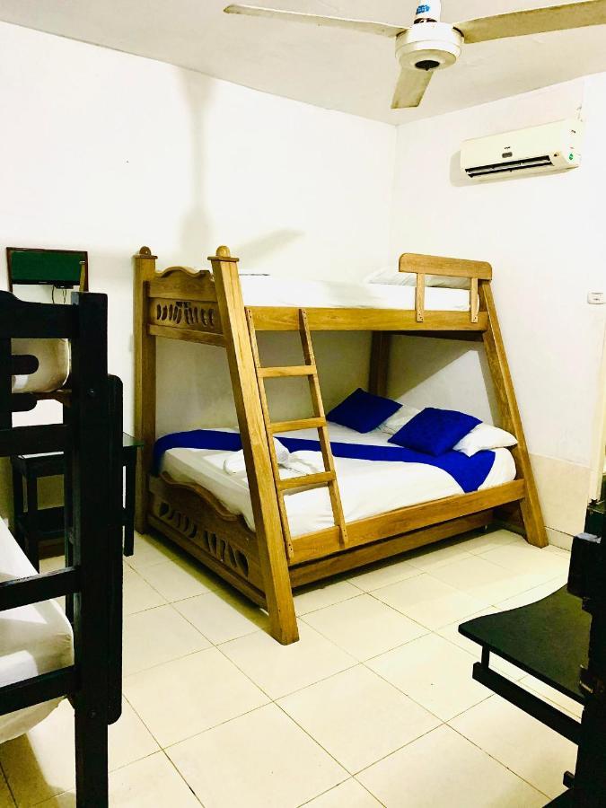 Hostal La Espanola De Getsemani Cartagena Екстер'єр фото