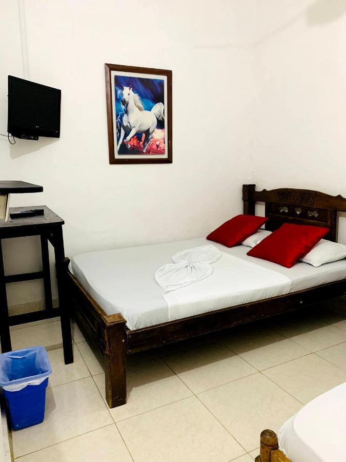 Hostal La Espanola De Getsemani Cartagena Екстер'єр фото