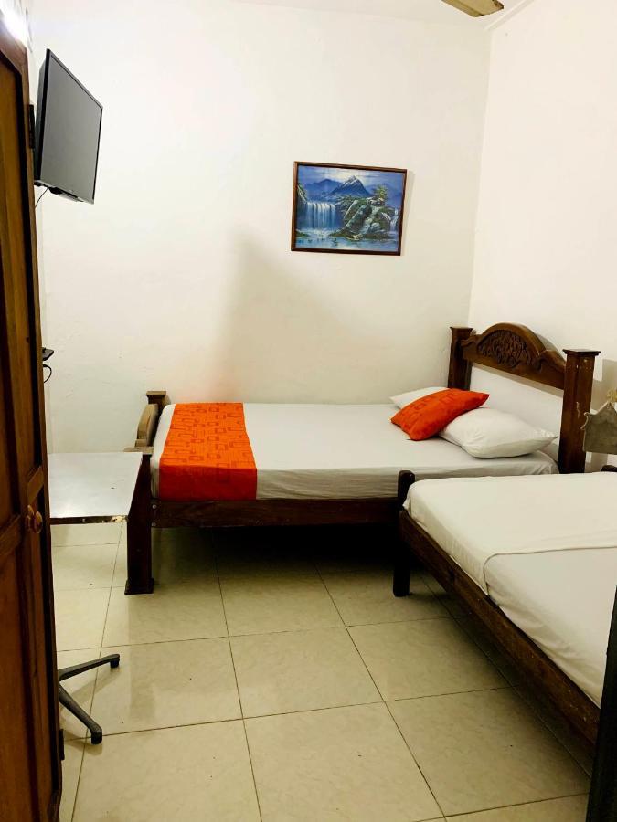 Hostal La Espanola De Getsemani Cartagena Екстер'єр фото